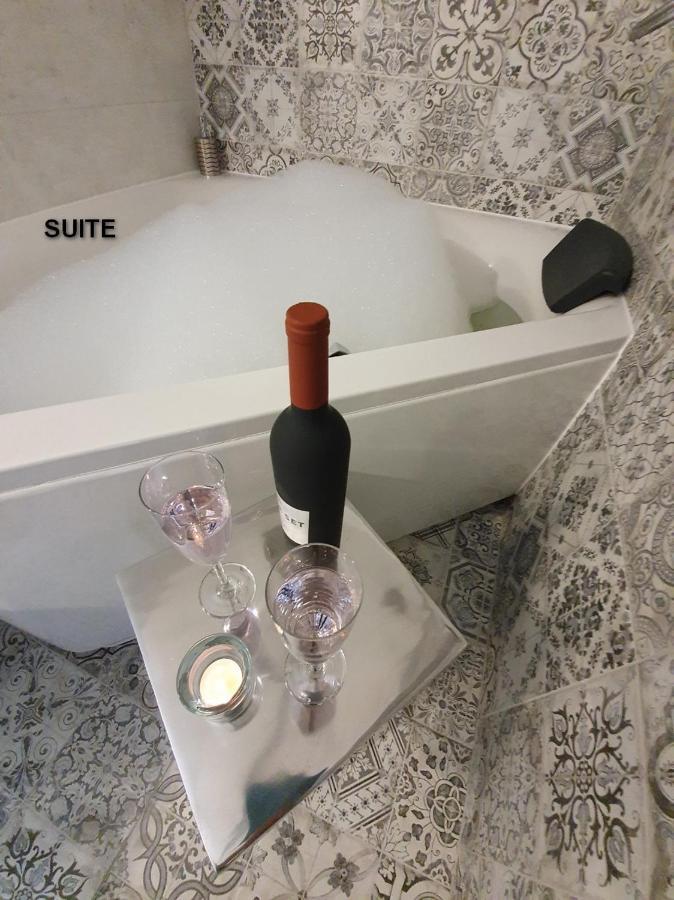 Apartamenty Centrum Z Wanna Dwuosobowa Piotrków Trybunalski Exteriör bild