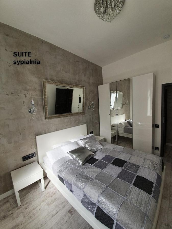 Apartamenty Centrum Z Wanna Dwuosobowa Piotrków Trybunalski Exteriör bild