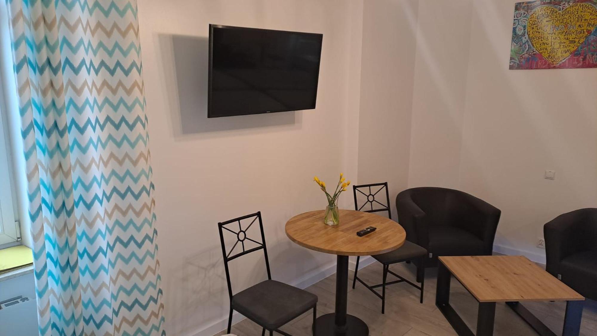 Apartamenty Centrum Z Wanna Dwuosobowa Piotrków Trybunalski Exteriör bild