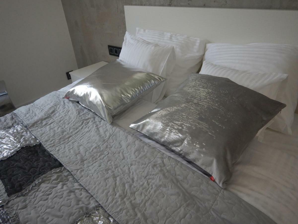 Apartamenty Centrum Z Wanna Dwuosobowa Piotrków Trybunalski Exteriör bild