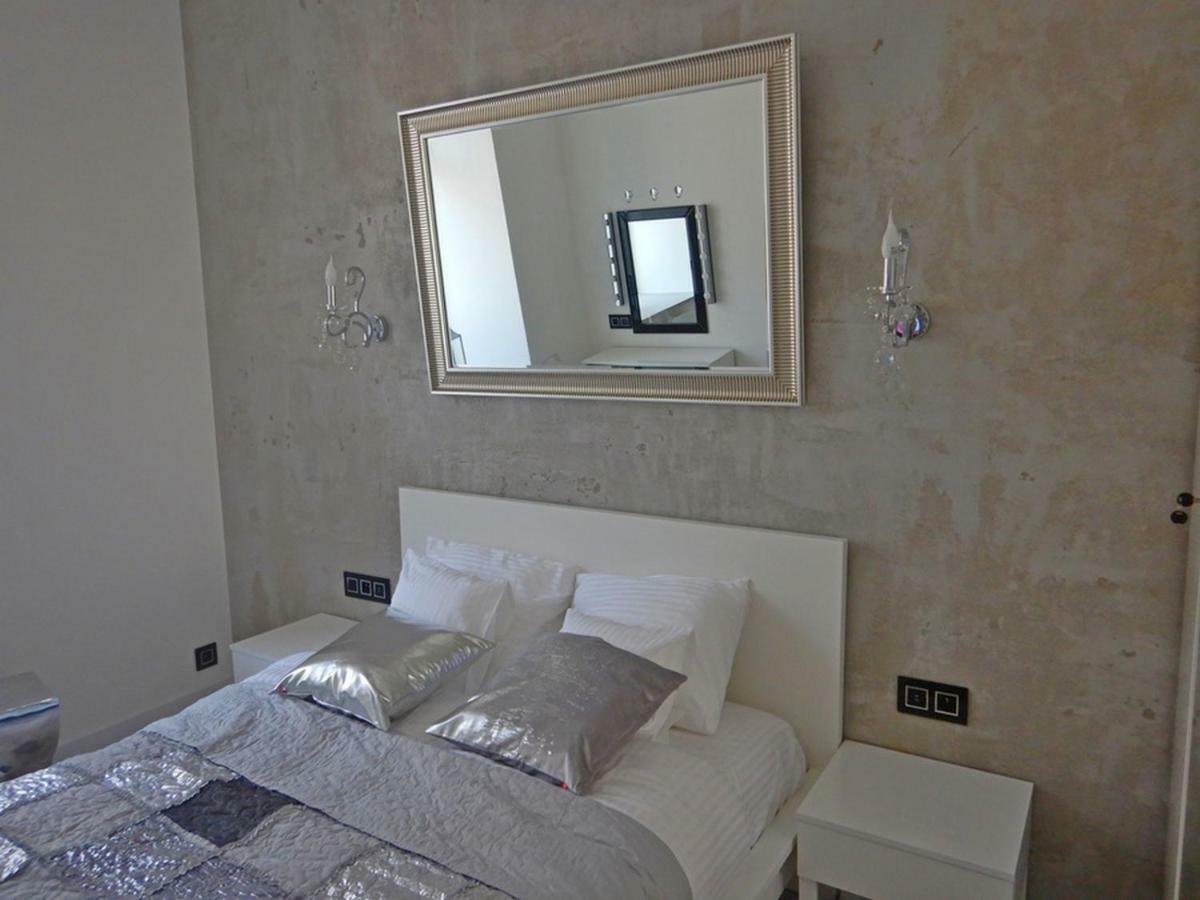 Apartamenty Centrum Z Wanna Dwuosobowa Piotrków Trybunalski Exteriör bild