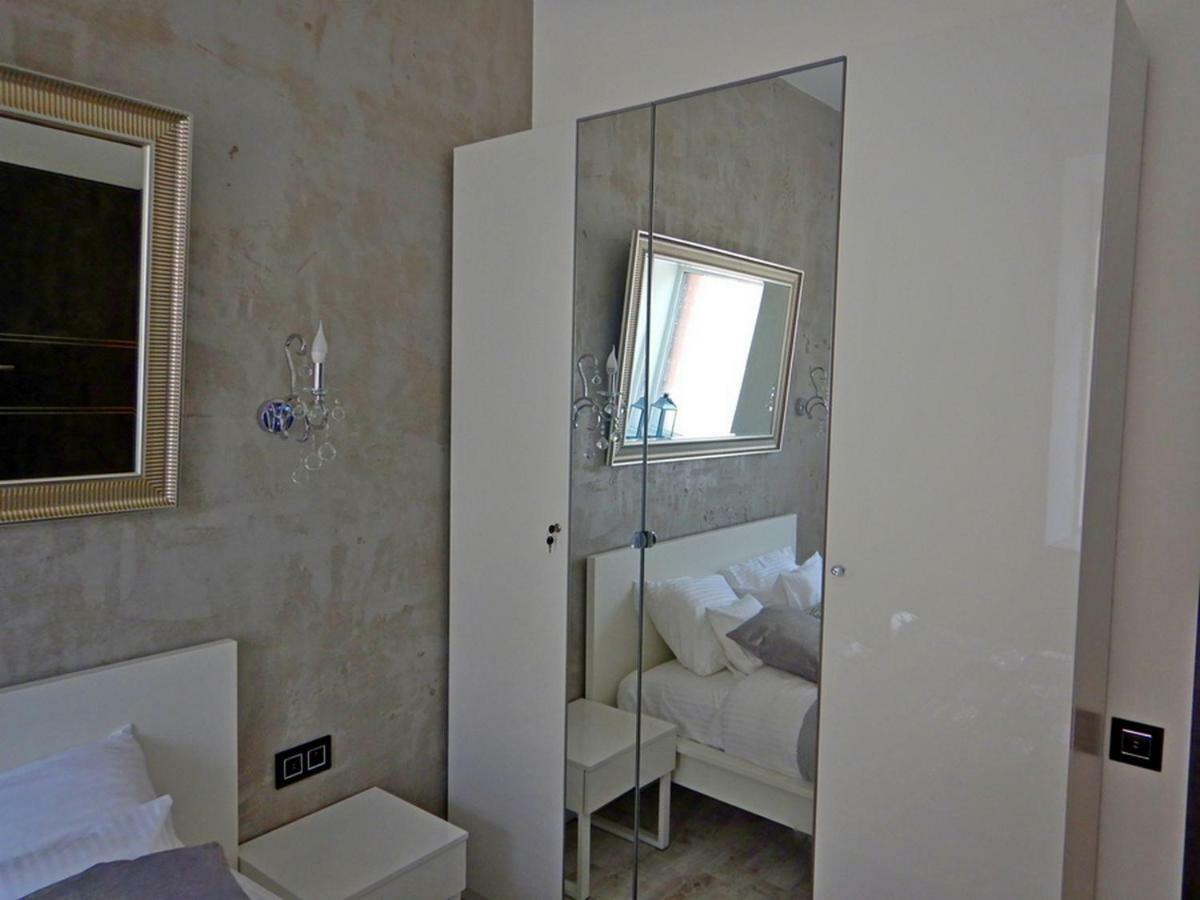Apartamenty Centrum Z Wanna Dwuosobowa Piotrków Trybunalski Exteriör bild